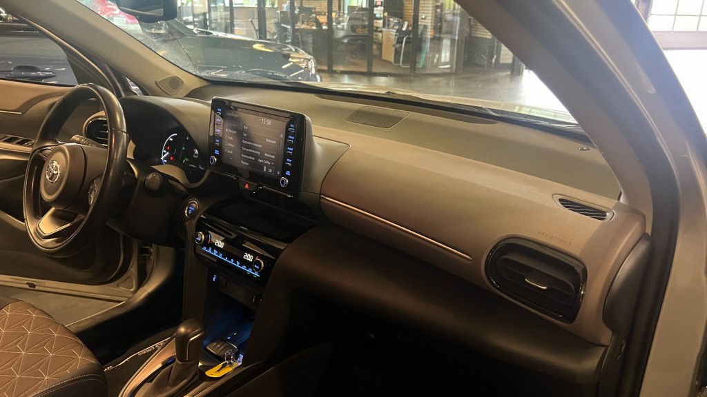 TOYOTA, YARIS