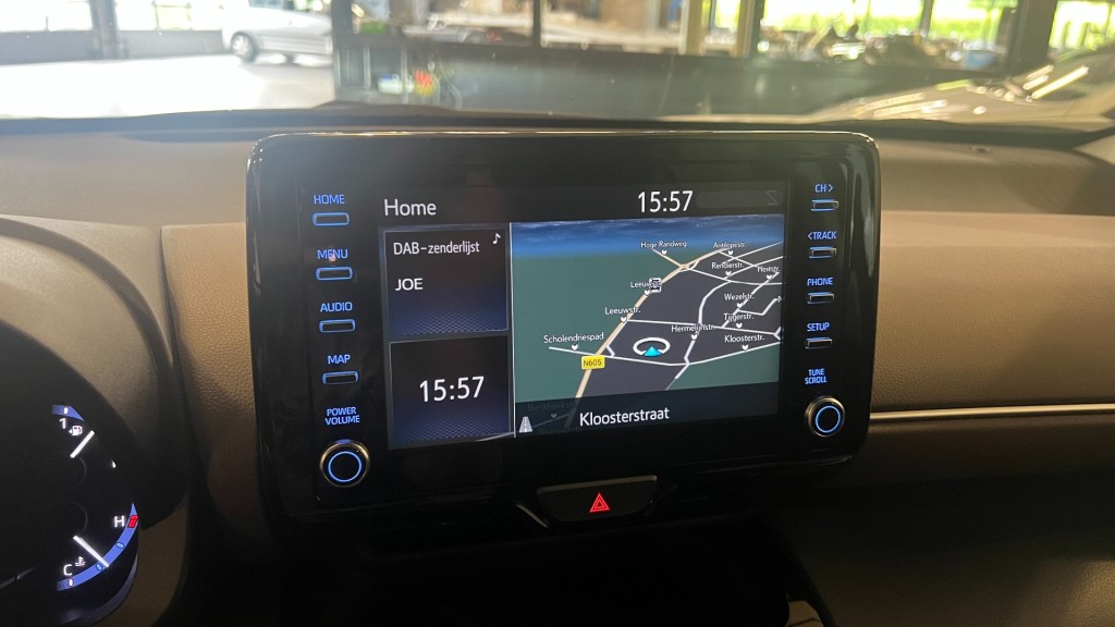 TOYOTA, YARIS
