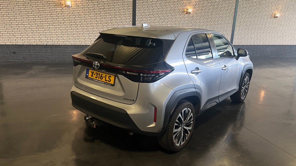 TOYOTA, YARIS