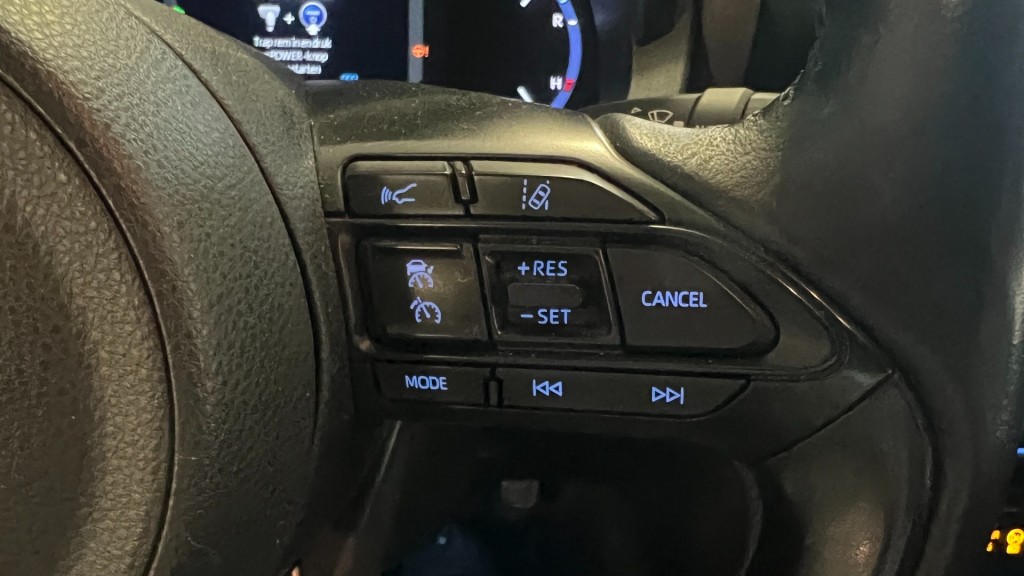 TOYOTA, YARIS