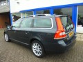VOLVO V70 2.0 T4 POLAR+.AUT,LEDER,SCHUIFD,TREKH,ORG NL, NW STAAT! , Van der Voorn - Volvo Occasions, LISSERBROEK