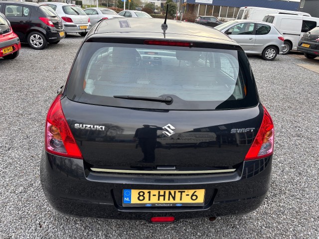 SUZUKI SWIFT 1.3 Shogun Autobedrijf van der Weide, 8471 ZX WOLVEGA