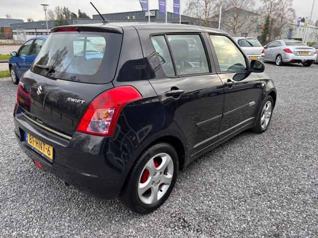 SUZUKI SWIFT 1.3 Shogun Autobedrijf van der Weide, 8471 ZX WOLVEGA
