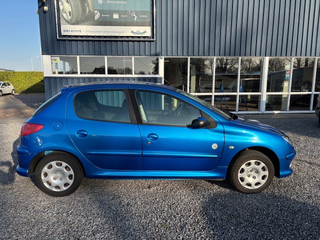 PEUGEOT 206 1.4 Generation Autobedrijf van der Weide, 8471 ZX WOLVEGA