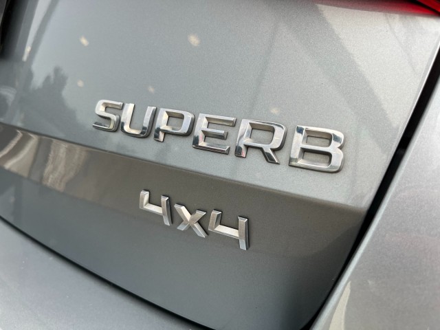 SKODA SUPERB 2.0 TSI 4X4 L&K, Zeer Compleet! Autobedrijf W. Verstappen, 5405 ND Uden