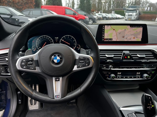 BMW 5-SERIE 540i xDrive 340pk M-Sport,HeadUp,Adapt LED,H&K,Lane Ass.,Adapt C Autobedrijf W. Verstappen, 5405 ND Uden