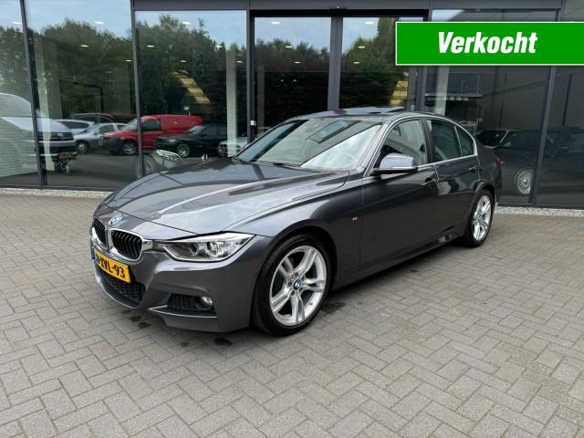 BMW 3-SERIE 320i 184pk M-Sport,HUD,Leer,Schuifdak,Xenon,Navi,Camera,Clima, Autobedrijf W. Verstappen, Uden