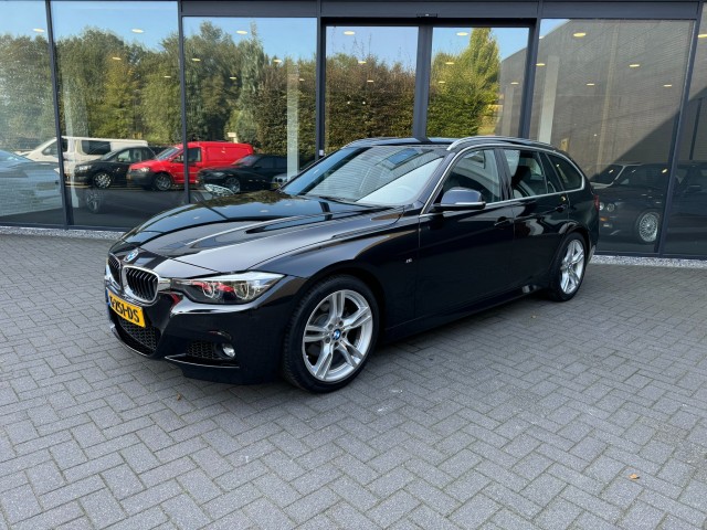 BMW 3-SERIE 318i M-Sport,Leer,LED,NaviPro,Clima,Stoelverw,Cruise,Dealer OH,P, Autobedrijf W. Verstappen, Uden