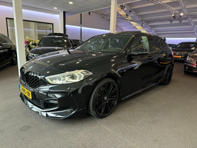 BMW 1-SERIE 118I M-Sport+,Schuifdak,Harman Kardon,LED,Navi,Clima,Cruise,Carp, Autobedrijf W. Verstappen, Uden