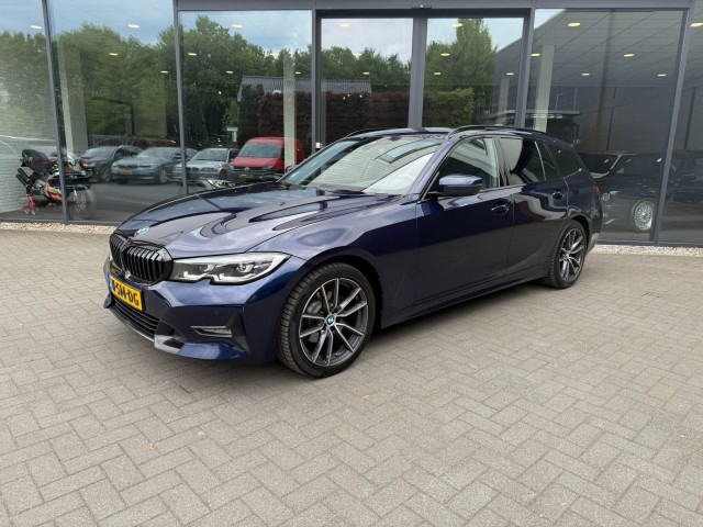 BMW 3-SERIE Touring 320i Sportline,Vol leer,LED,Stoelverw,Trekhk elekt.,Na Autobedrijf W. Verstappen, Uden