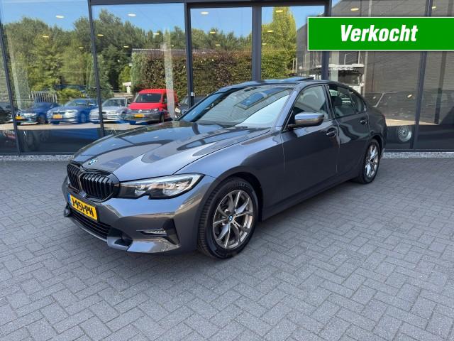 BMW 3-SERIE 320i SportLine,Schuifdak,Half leer,LED,Camera,Trekhk,NaviPro, Autobedrijf W. Verstappen, Uden