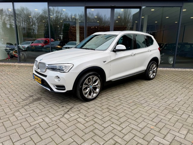 BMW X3 sDrive20i High Exe,SportLeer,Xenon,Elekt Trekhk,NaviPro,Dealer OH,Stoelverw, Autobedrijf W. Verstappen, Uden