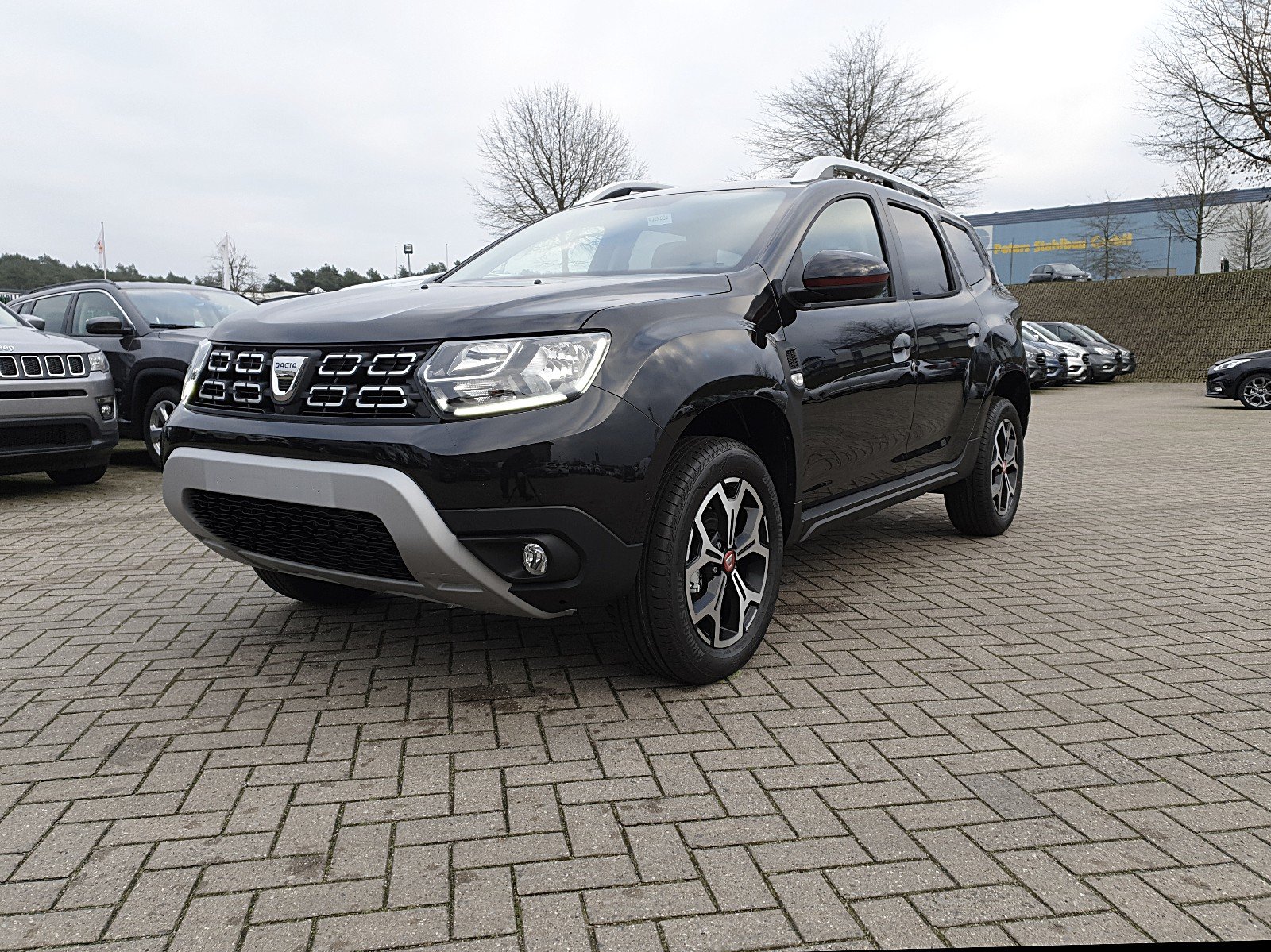 Dacia Duster - 1.3 TCE 130PS Prestige Klimaautomatik Navi 360°Kamera PDC DAB