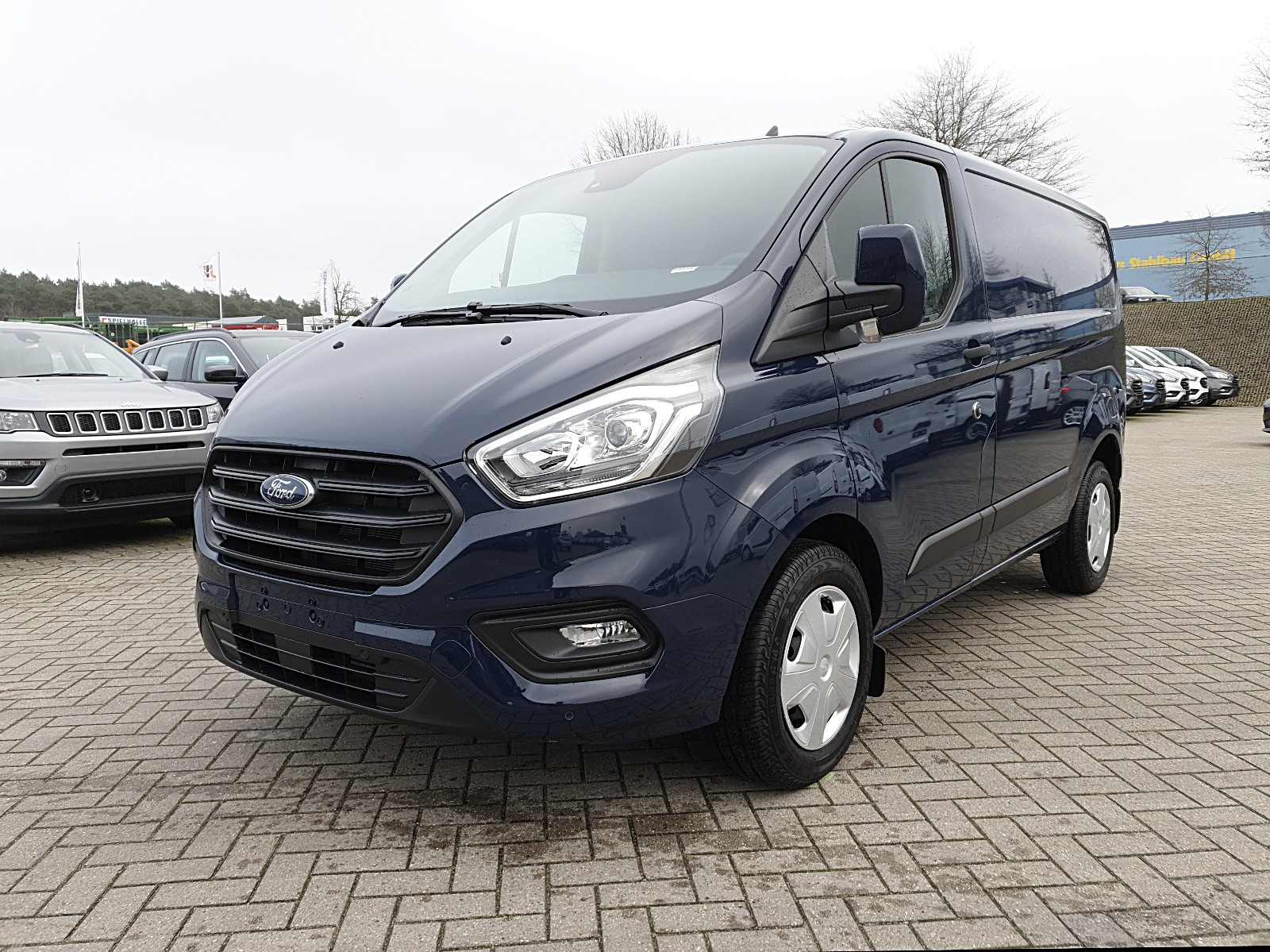 Ford Transit custom - L1 2.0TDCi 130PS Trend 3,4t 3-Sitzer Klima PDC v+h Frontscheibe 
