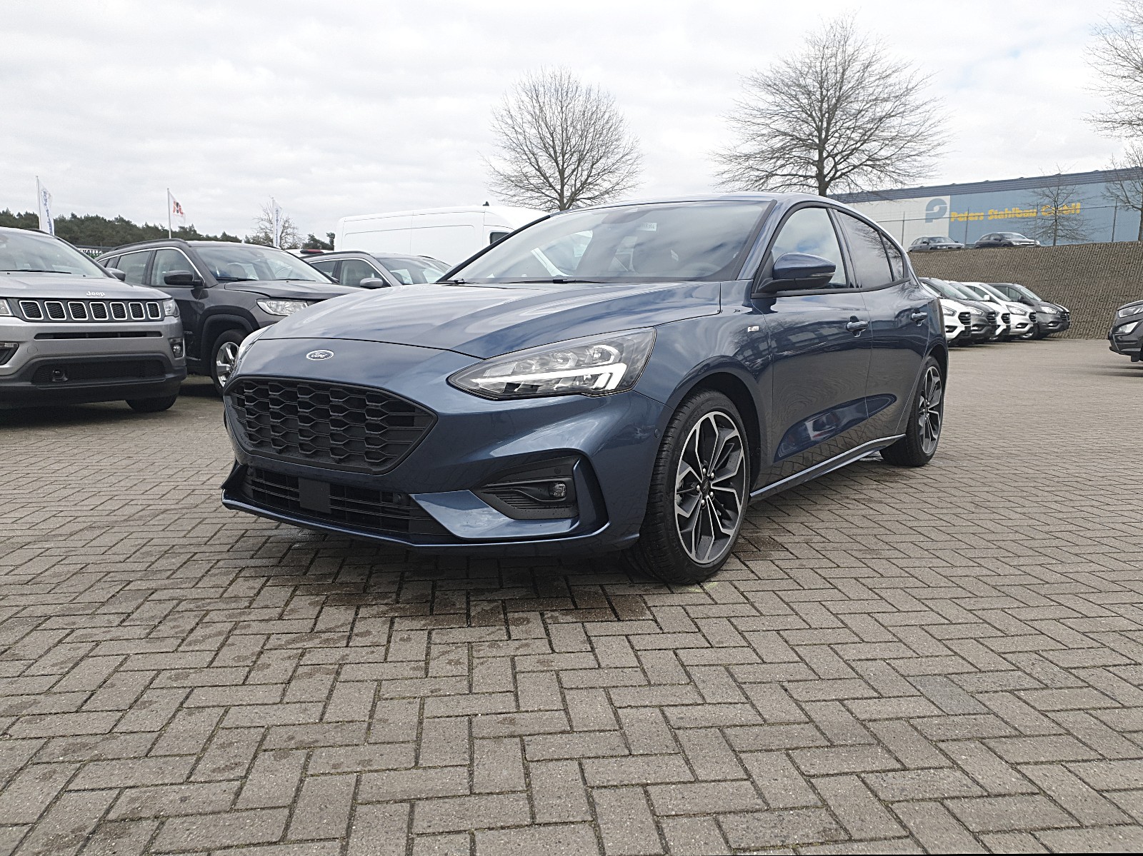 Ford Focus - 1.0 EcoBoost 125PS ST-Line 5-Türig Voll-LED Klimaautomatik Sitzh