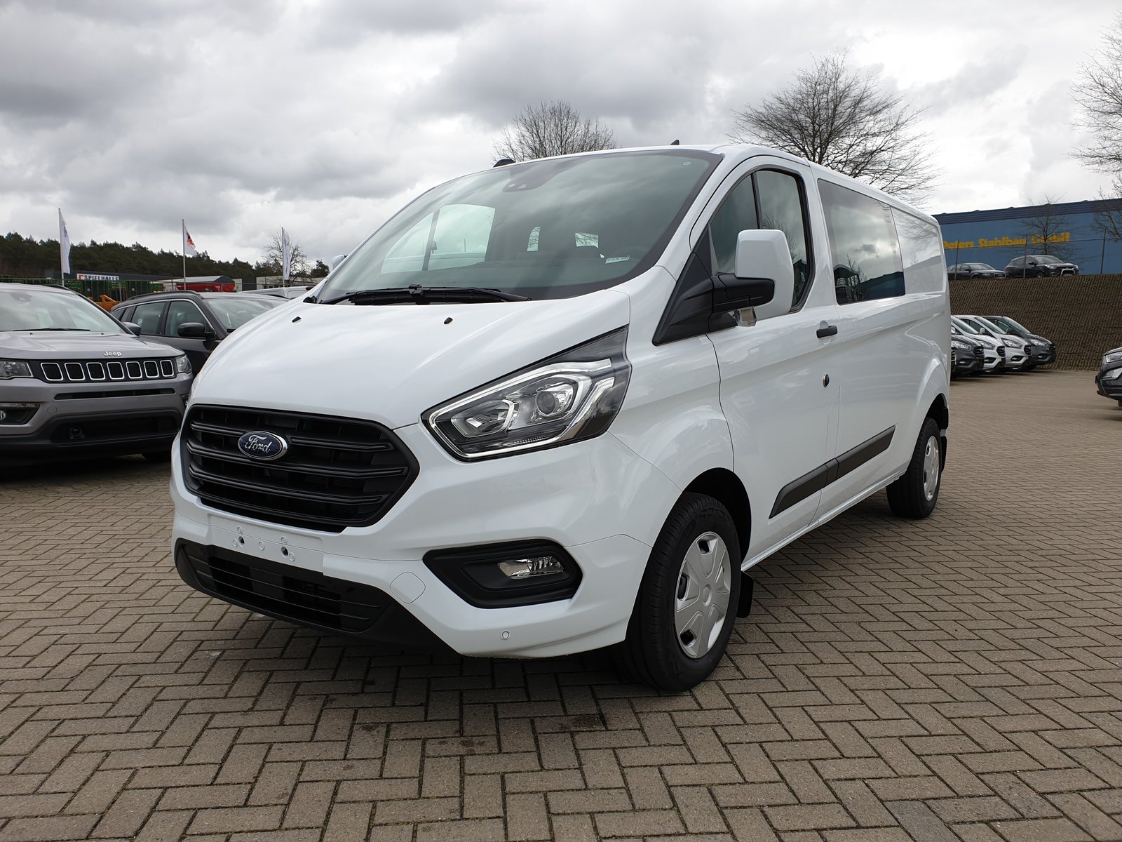 Ford Transit custom - Doppelkabine L2 2.0 TDCi 108PS Trend 3,0t 6-Sitzer Klima PDC Rüc