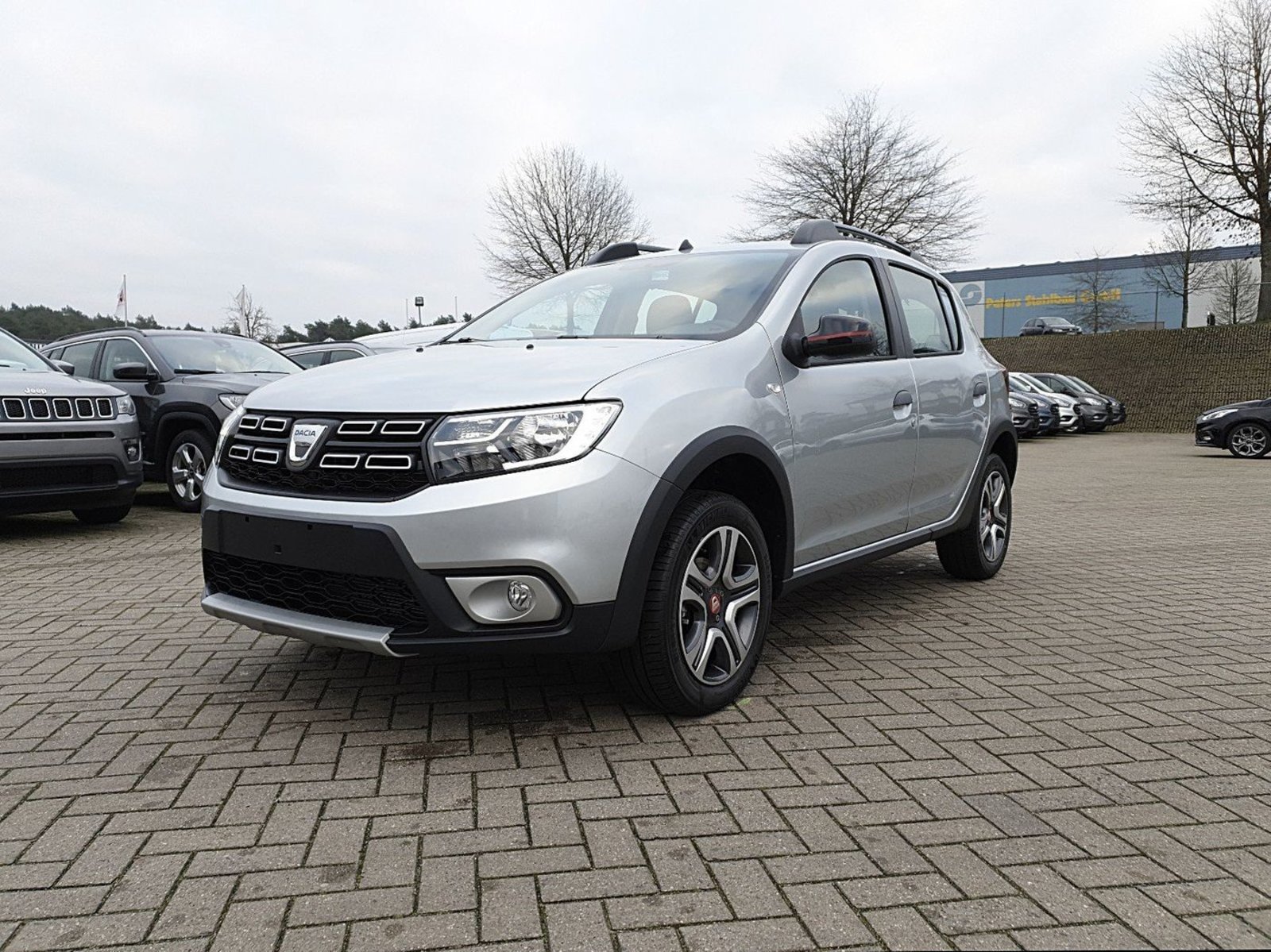Dacia Sandero - Stepway 0.9 TCE 90PS Prestige Klimaautomatik Navi PDC DAB
