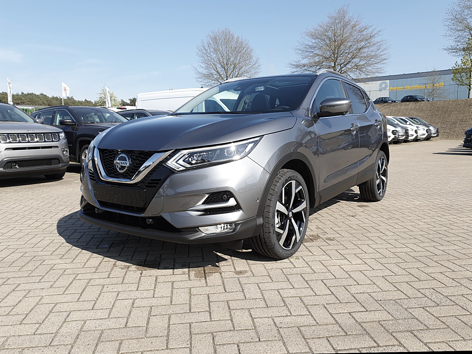Nissan Qashqai - 1.3 DIG-T 140PS Tekna Plus Voll-LED Klimaautomatik Sitzheizung 1