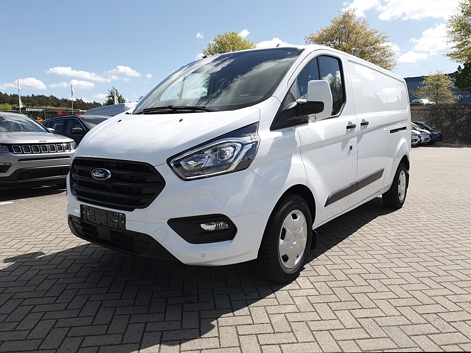 Ford Transit custom - L2 2.0 TDCi 105PS Trend 3,2t 3-Sitzer Klima Schiebetür Links und