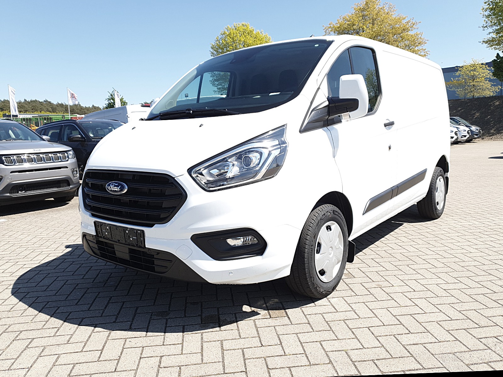 Ford Transit custom - L1 2.0 TDCi 108PS Trend 2,8t 3-Sitzer Klima Anhängerkupplung Fro