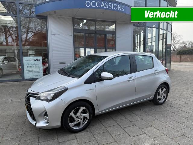 TOYOTA YARIS 1.5 HYBRID LEASE-5DEURS-LMV-ECC-NAVI-CAMERA-ORIG NL!!, Autobedrijf Abe, Steenwijk