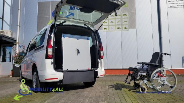VOLKSWAGEN CADDY MAXI 2.0 TDi BleuMotion Euro 6 geschikt voor 1 rolstoel nieuw leverbaar bij Mobility4all