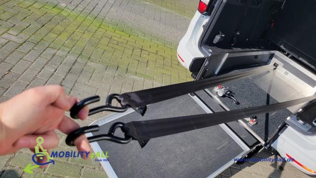 VOLKSWAGEN CADDY MAXI 2.0 TDi BleuMotion Euro 6 geschikt voor 1 rolstoel nieuw leverbaar bij Mobility4all