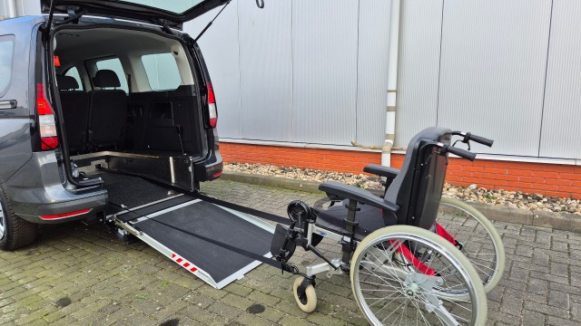 Volkswagen Caddy Maxi  Rollstuhlauto 