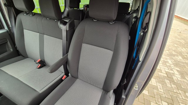 TOYOTA PROACE 8-persoons Rolstoelbus, Mobility4all BV, Harbrinkhoek