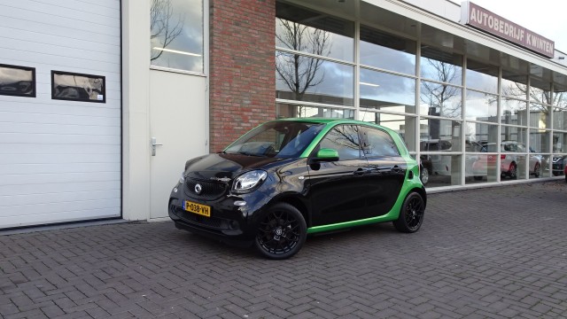 SMART FORFOUR ELECTRIC DRIVE € 2.000,00 SEPP SUBSIDIE Autobedrijf Kwinten, 5504 EM Veldhoven