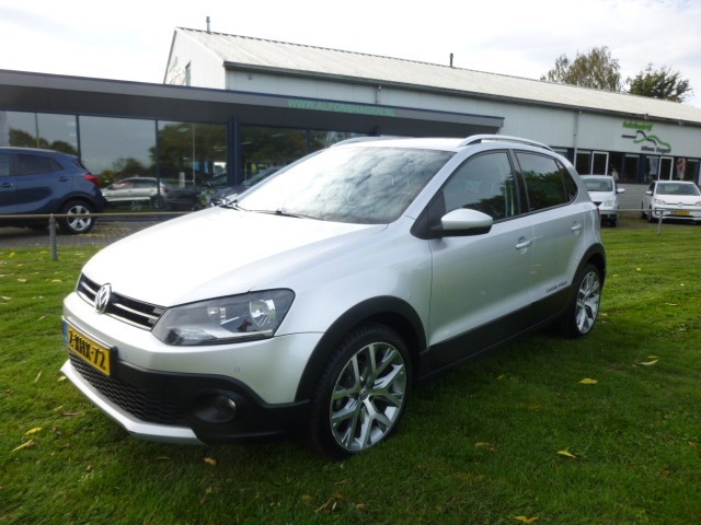 Volkswagen Polo - 1.2 TSI CROSS   N.A.P.