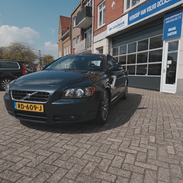 VOLVO C70 2.4 D5 SUMMUM, Autobedrijf de Limbeek B.V., Eindhoven