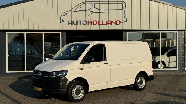 VOLKSWAGEN TRANSPORTER 2.0 TDI 62KW 84PK EURO 6 AIRCO/ NAVIGATIE/ TREKHAAK/ CAMERA/ 100, Autoholland Kerkdriel B.V., Velddriel