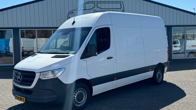 MERCEDES-BENZ SPRINTER 214 CDI 105KW 143PK L2H2 AUTOMAAT EURO 6 NAVIGATIE/ AIRCO/ CRUIS, Autoholland Kerkdriel B.V., Velddriel