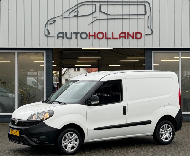 FIAT DOBLO 1.6 MJ 77KW 105PK EURO 6 3 ZITS BIJRIJDERSBANK/ AIRCO/ CRUISE CONTROL/ NAVIGATIE/ 100% DEALERONDERHOUDEN, Autoholland