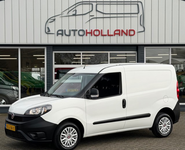 FIAT DOBLO 1.6 MJ 77KW 105PK EURO 6 3 ZITS BIJRIJDERSBANK/ AIRCO/ CRUISE CONTROL/ 100% DEALERONDERHOUDEN, Autoholland Vans B.V.,