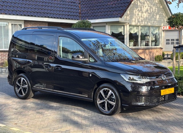 VOLKSWAGEN CADDY 1.5 TSI 115pk DSG Dark Label Navi, Camera, ACC, LED, Pano,Trekhaak, , H.Bloemert Auto's, Staphorst