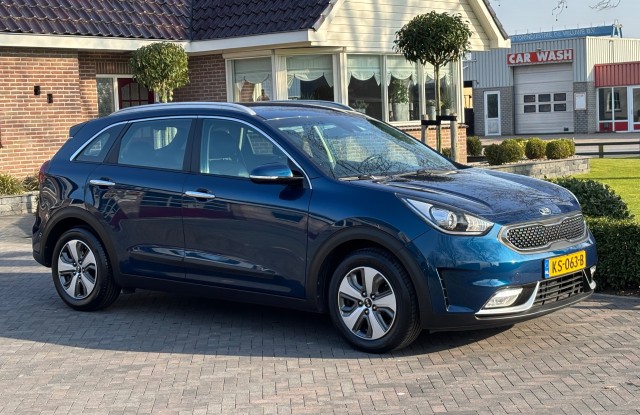 KIA NIRO 1.6 GDi HYBRID First Editon, Camera, Navi, Camera, Trekhaak, H.Bloemert Auto's, Staphorst