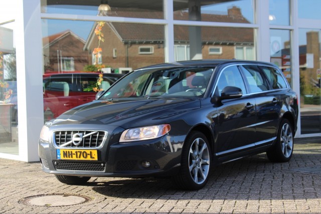 VOLVO V70 1.6 T4 MOMENTUM, WUCO Auto's B.V., Oldenzaal