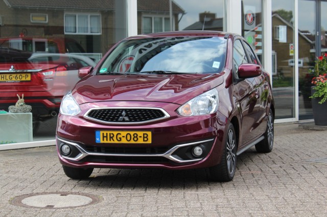 MITSUBISHI SPACE STAR