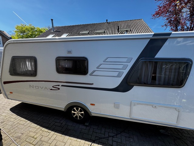 Eriba Nova s 545 - Cassetteluifel/Airco/Mover