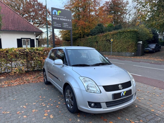 SUZUKI SWIFT Airco/Elektr ramen/Apk/Beurt, Autobedrijf Niels Renes BV, Baarn