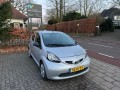 TOYOTA AYGO 5DRS/NAP/APK, Autobedrijf Niels Renes BV, Baarn