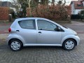 TOYOTA AYGO 5DRS/NAP/APK, Autobedrijf Niels Renes BV, Baarn