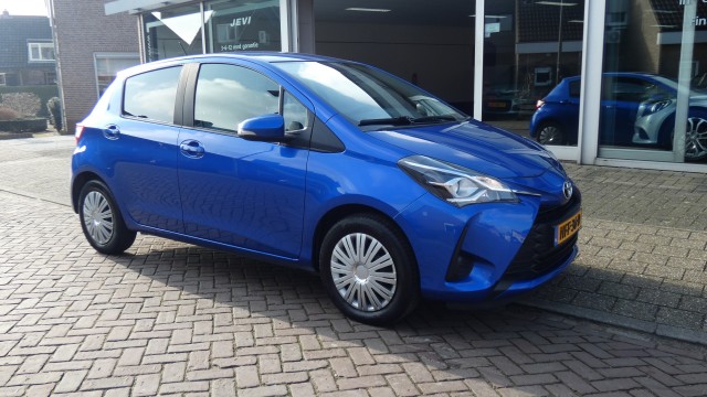 TOYOTA YARIS 1.0 VVT-I  CONNECT :   AIRCO * CAMERA * LANE ASSIST * CRUISE * E, Auto Jevi, Velp
