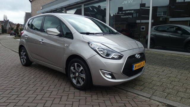 HYUNDAI IX20 1.6I  Go !!!!  AUTOMAAT *  NAVIGATIE * CRUISE * CAMERA * STOEL E, Auto Jevi, Velp