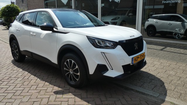 PEUGEOT 2008 1.2 ALLURE  AUTOMAAT  *   NAVI * CRUISE * APPLE-CARPLAY  * CAMERA *P.D.C *STOEL VERW*, Auto Jevi, Velp
