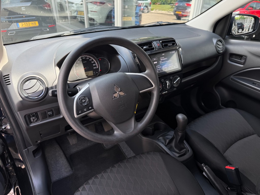 MITSUBISHI, SPACE STAR