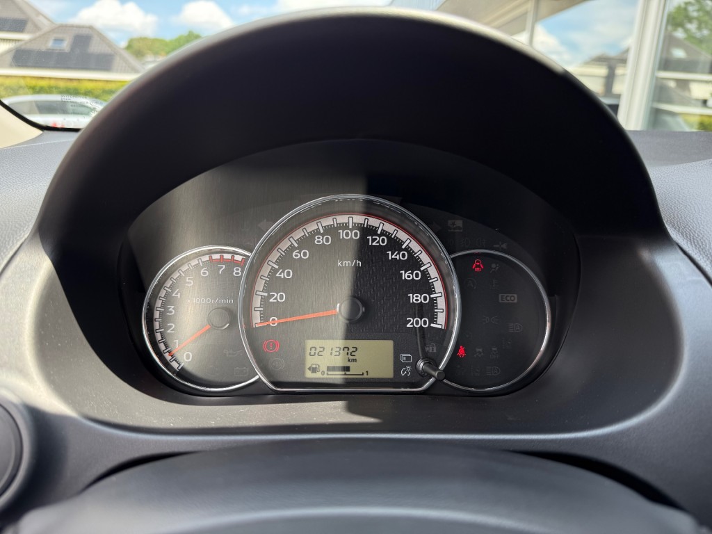 MITSUBISHI, SPACE STAR