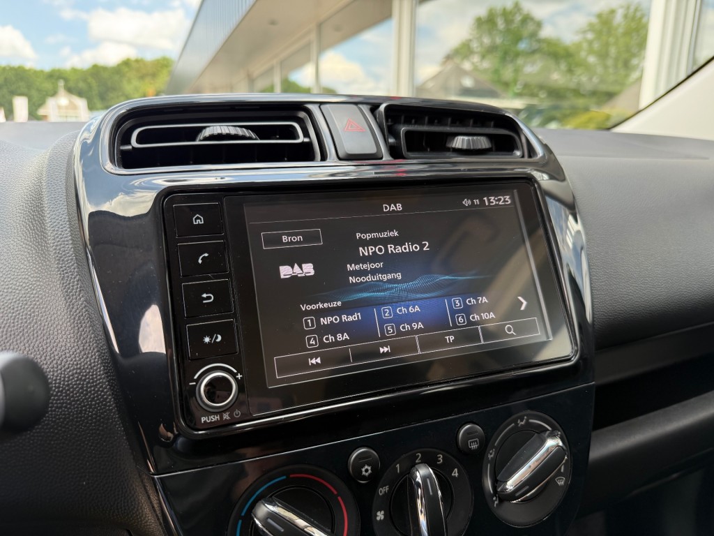 MITSUBISHI, SPACE STAR